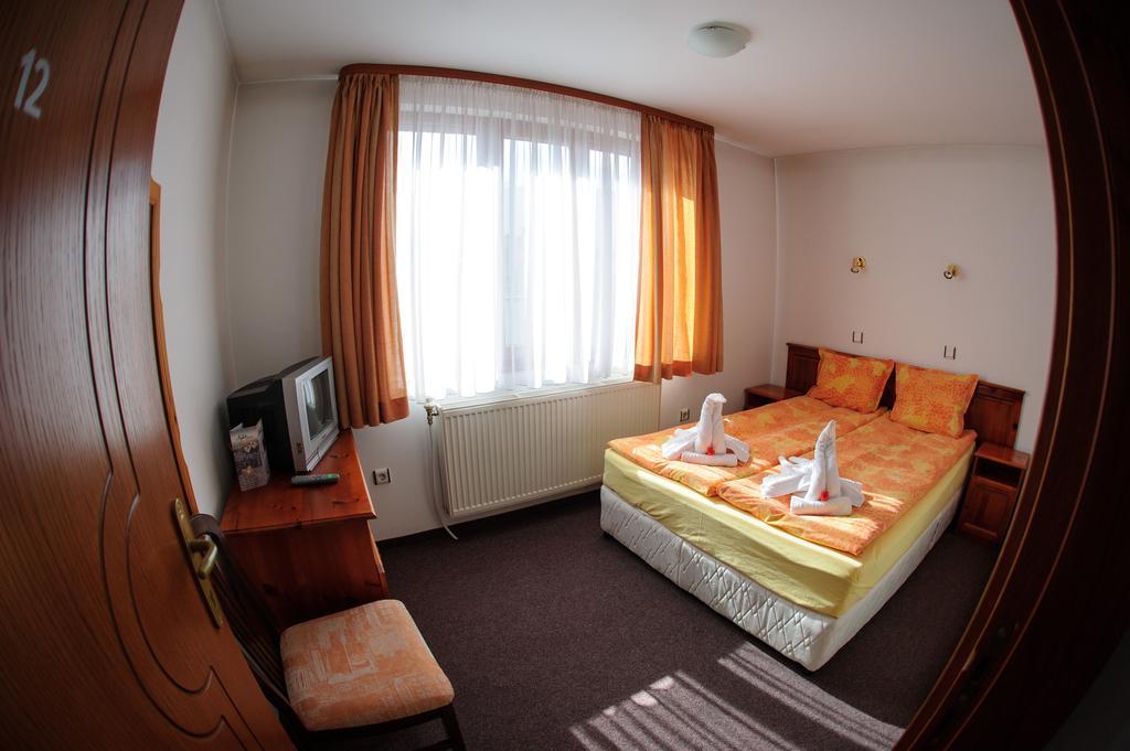 Family Hotel Nadejda Bansko Habitación foto
