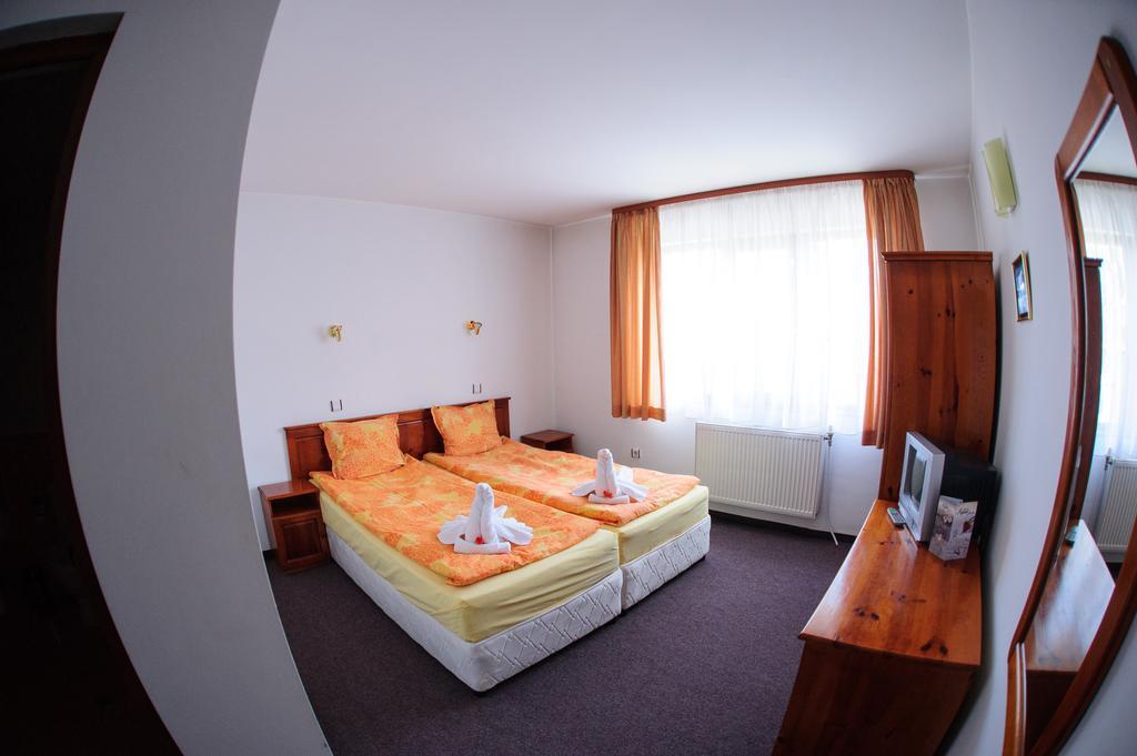 Family Hotel Nadejda Bansko Habitación foto
